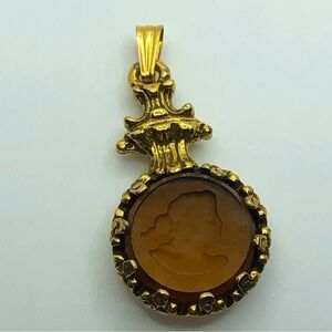 VTG Goldette Intaglio Carved Woman Portrait Pendant Gold Tone / Gold Filled 1.8”